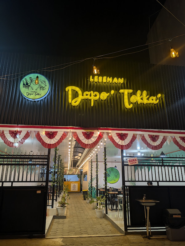Lesehan Dapo Tokka