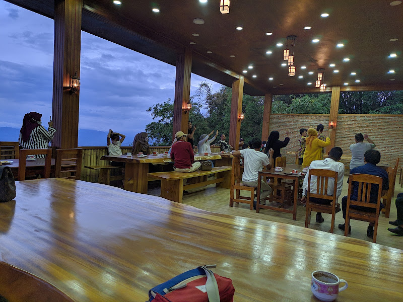 SAMAN Coffee Shop & Guest House