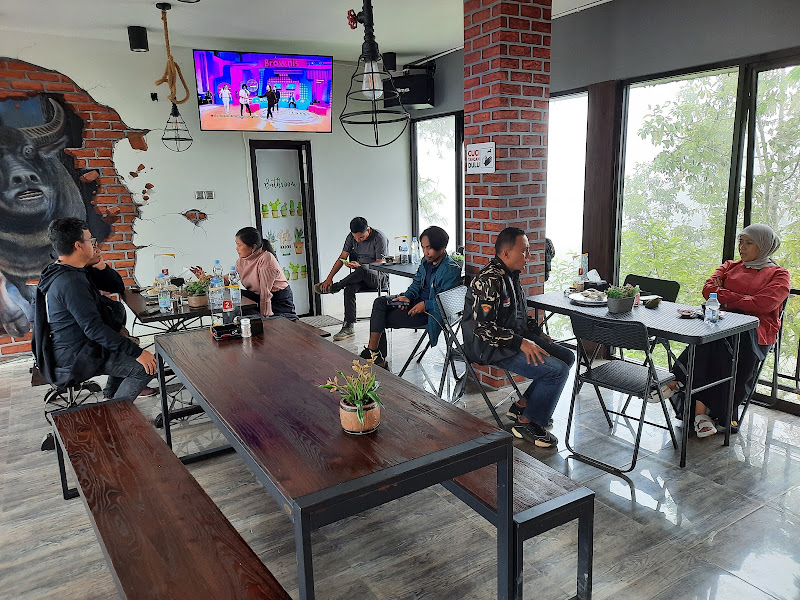 CLOUD CAFE TO’ TOMBI